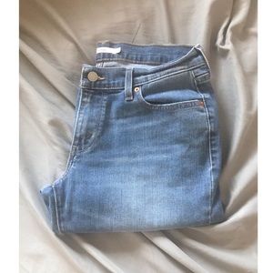 LEVI’S blue boyfriend jeans